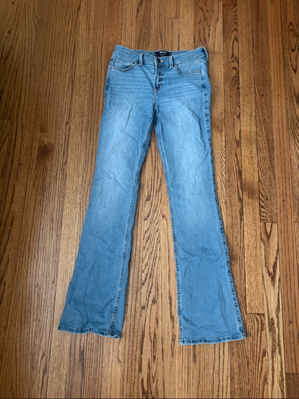 Hollister mid rise boot jeans